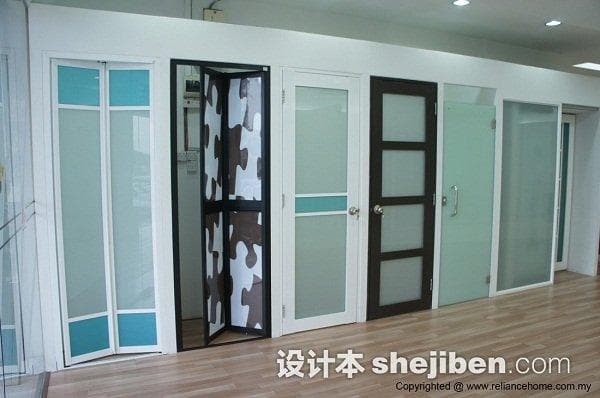 在日常生活中常见的各种卫生间门价格