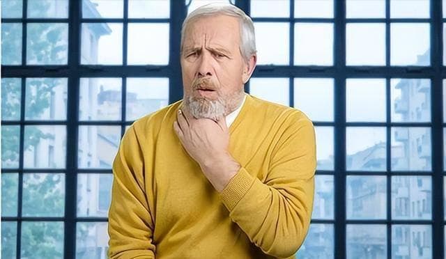 嗓子总是感觉有痰？痰多总是吐不完？中医教你几招，痰止人安