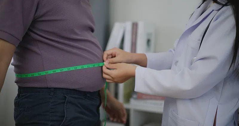 如何甩掉“小肚腩”？国家新版减肥指南来了！干货满满，赶紧收藏