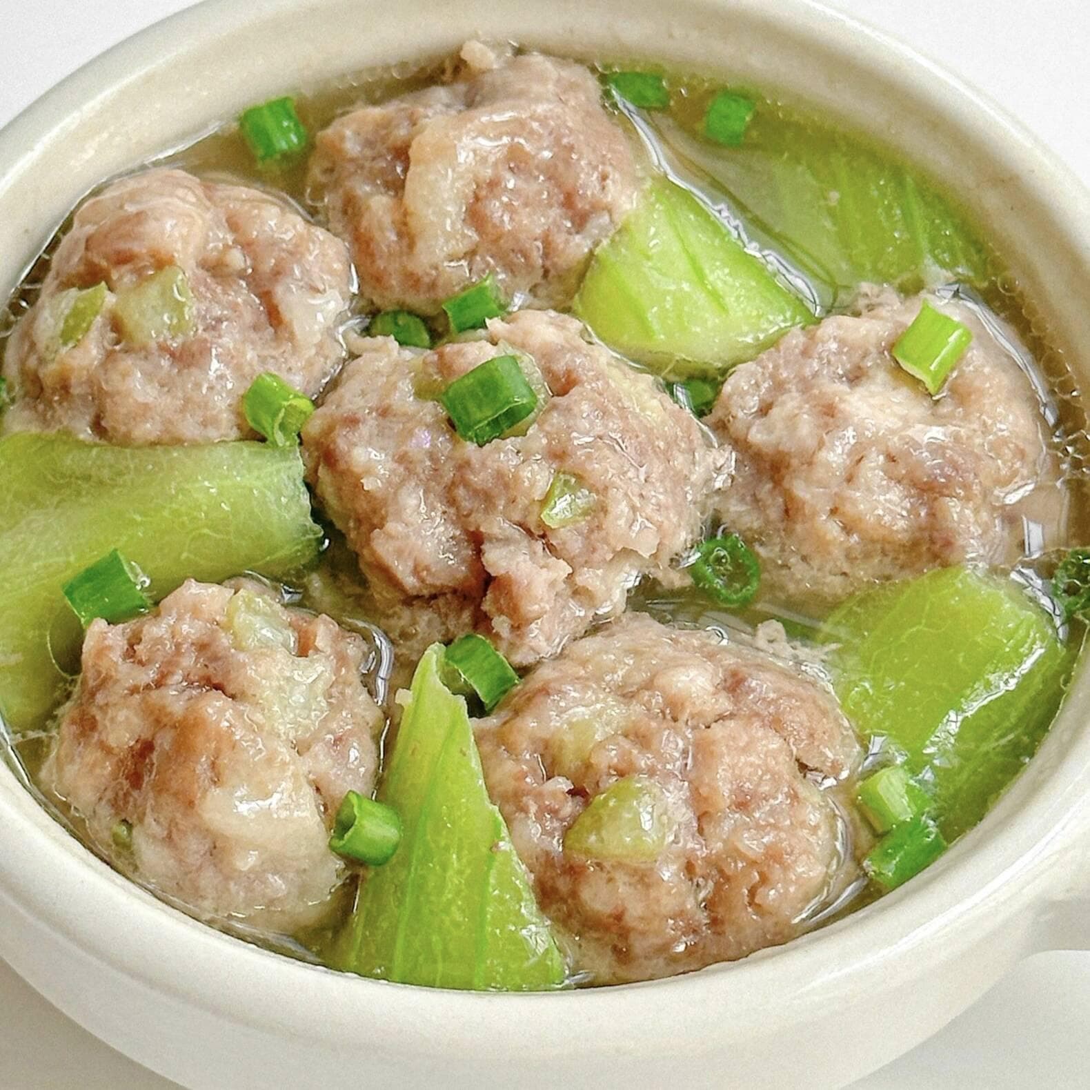 丝瓜蒸肉丸：一道色香味俱全的家常美味