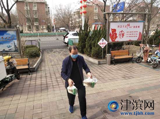 二月二，“食龙耳” 暖心饺子送社区