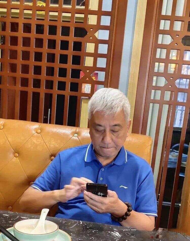 老年朋友的记忆救星！掌握这三个手机功能，电话号码再也不用愁记不住啦！