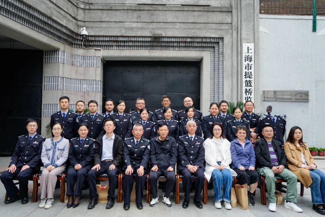帮助服刑人员和子女重建和谐亲子关系，监狱和社会都在努力……