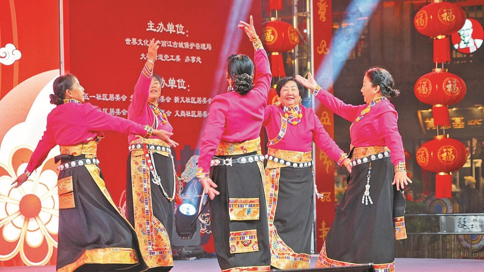游客盛赞大研街道春节文旅活动——“在丽江过年太有意思了”