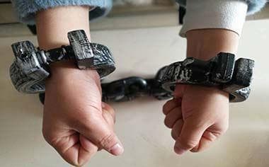 发生争执持刀威胁怎么处理